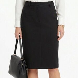 White House Black Market Elegant Black Pencil Skirt size 6